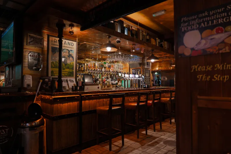 Pints, Legends, and Living History: A Proper Tour of Birmingham's Most Storied Pubs